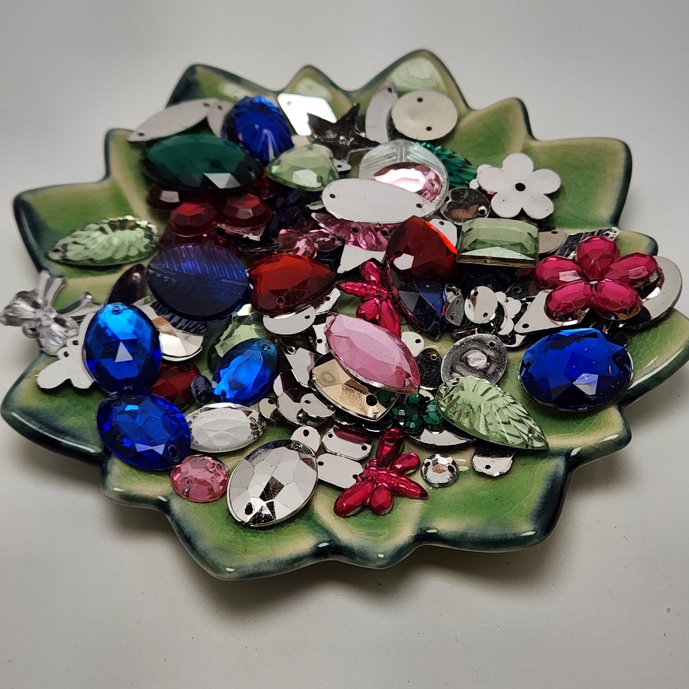 🔥  Sew on embellishments in multiple colors, sizes, styles, 1 random Bag